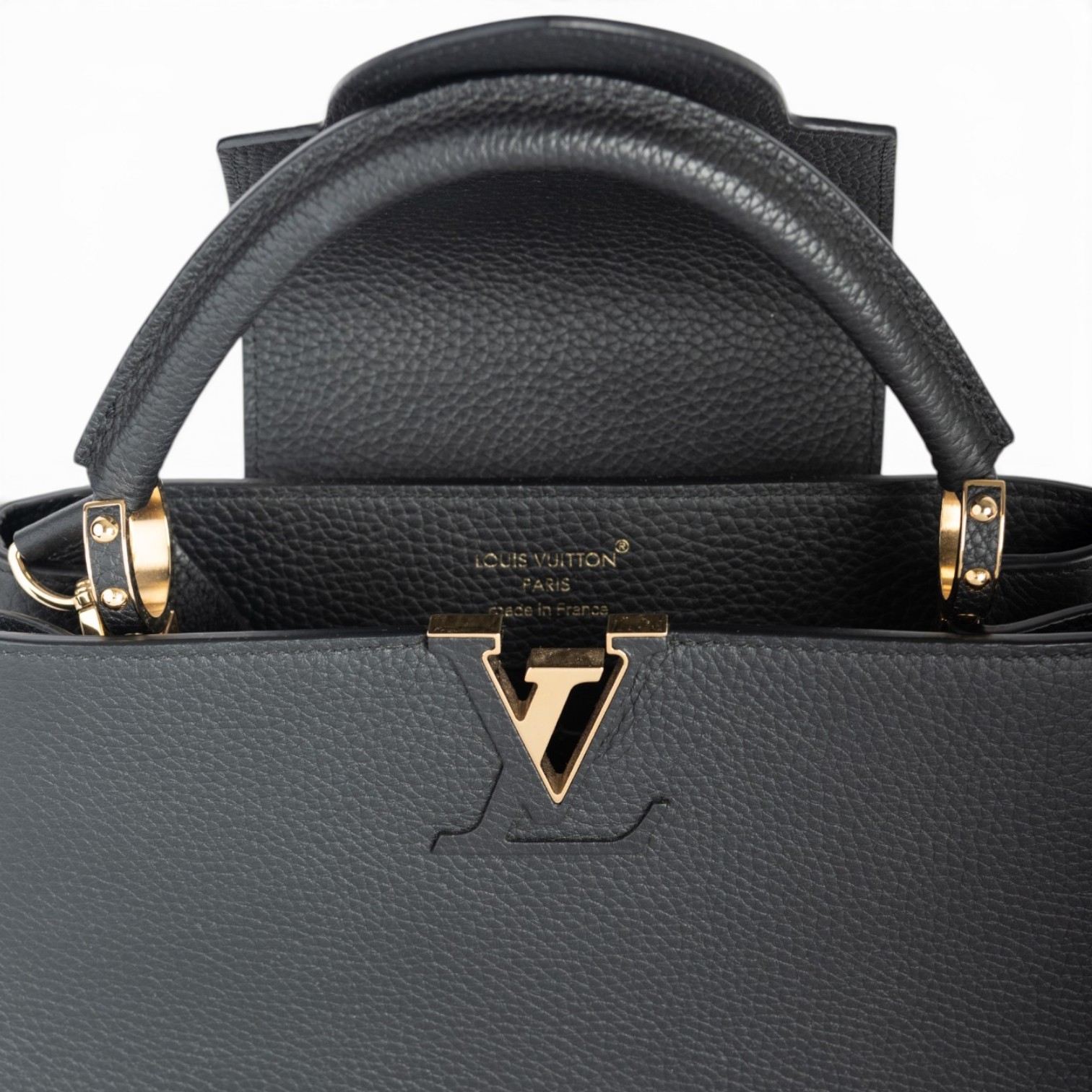 Louis Vuitton Capucines MM — view 3