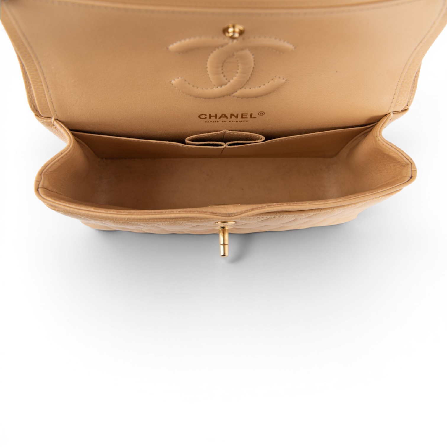 Chanel Classic Flap · Caviar — view 4