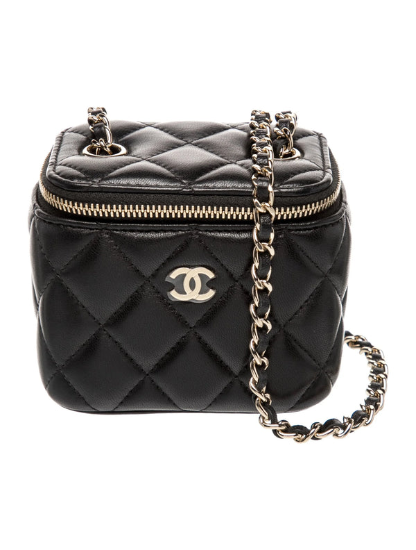 Chanel vanity with chain